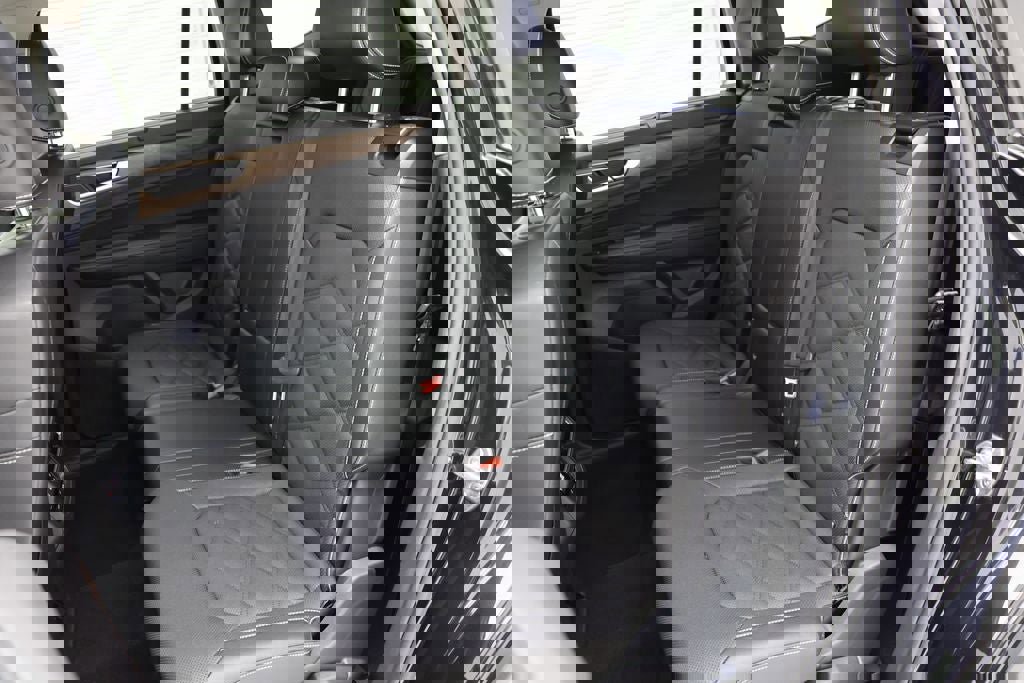 Used 2024 Volkswagen Atlas SE image 13