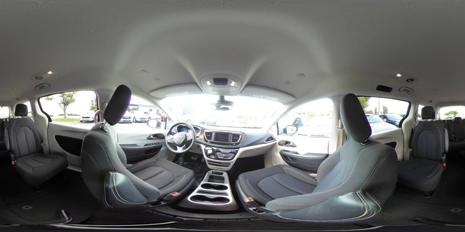 Used 2024 Chrysler Voyager LX FWD image 45