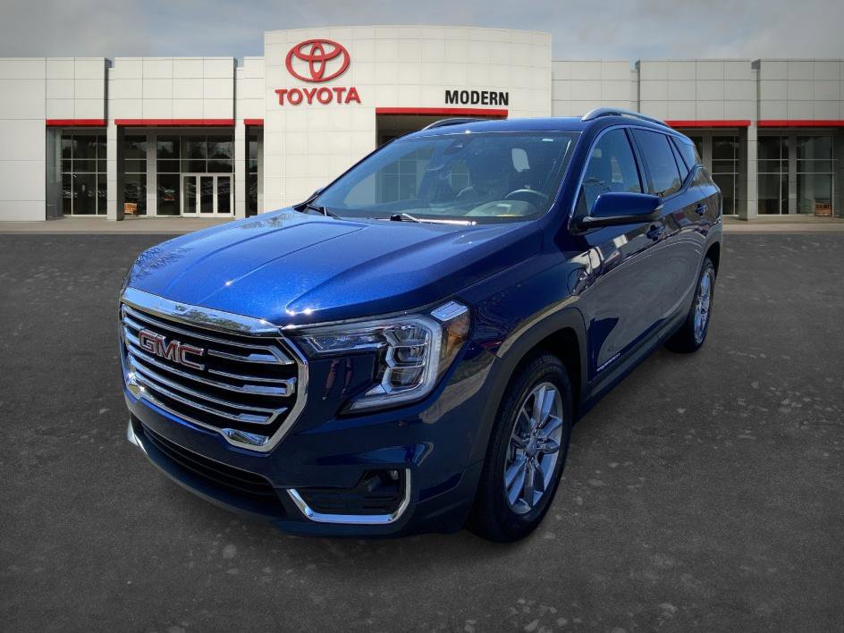 Used 2022 GMC Terrain SLT image 1