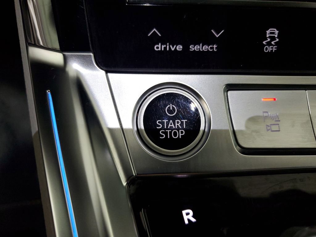 Certified 2024 Audi Q8 e-tron Prestige w/ Prestige Package AWD/4WD image 31