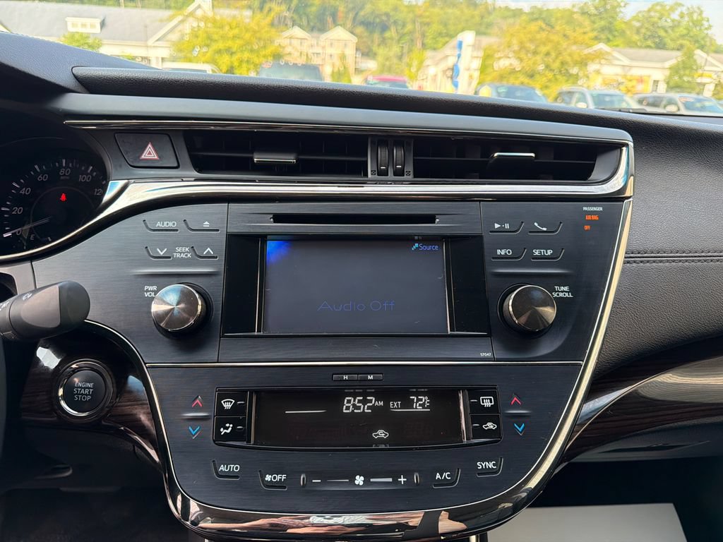 Used 2013 Toyota Avalon XLE FWD image 20