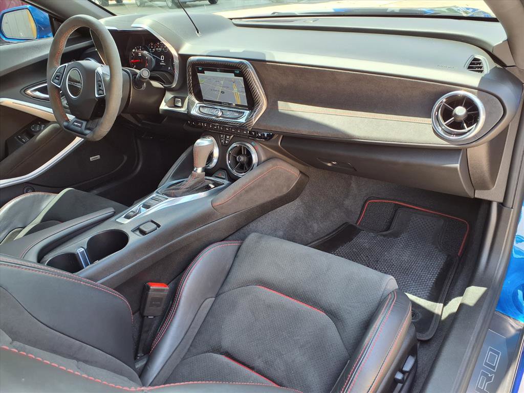 Used 2017 Chevrolet Camaro ZL1 RWD image 9