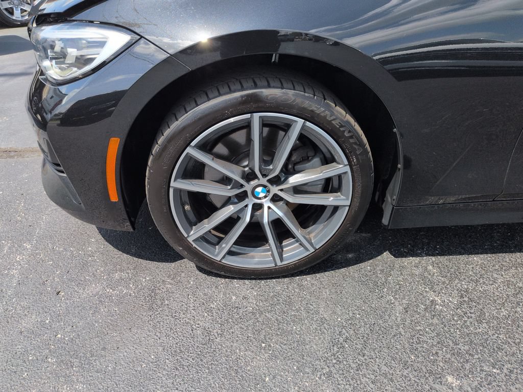 Used 2019 BMW 330i xDrive Sedan w/ Convenience Package AWD/4WD image 27