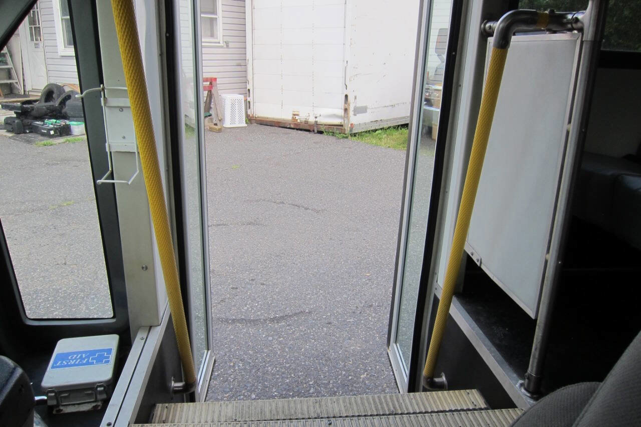 Used 2014 Ford E-450 and Econoline 450 Super Duty w/ Shuttle Bus Prep Package image 5