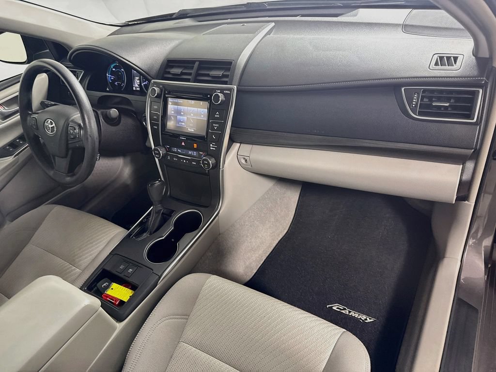 Certified 2017 Toyota Camry LE FWD image 26