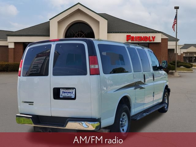 Used 2008 Chevrolet Express 3500 Passenger w/ LT Preferred Equipment Group RWD image 4