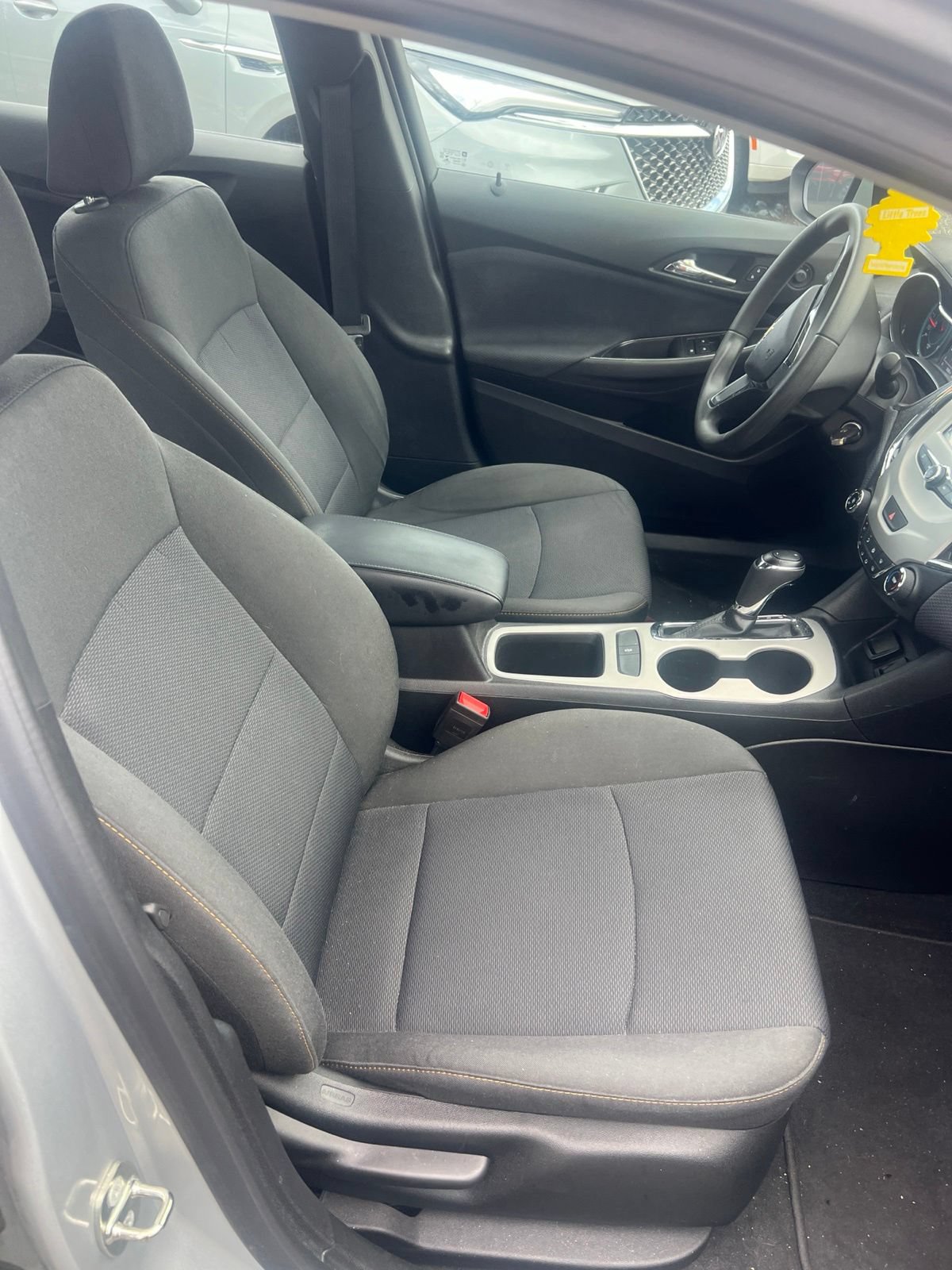 Used 2018 Chevrolet Cruze LS FWD image 10
