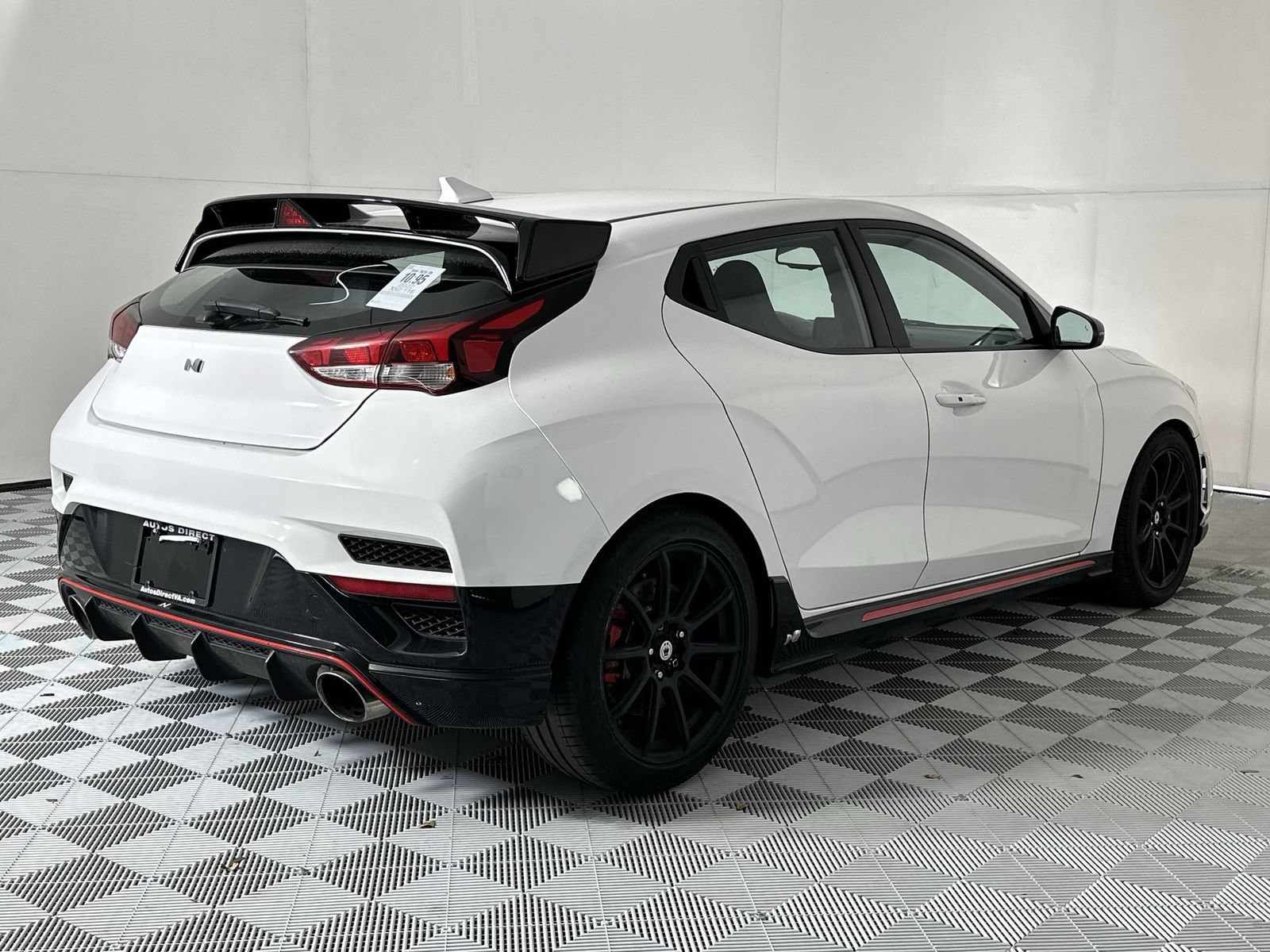 Used 2022 Hyundai Veloster N FWD image 8