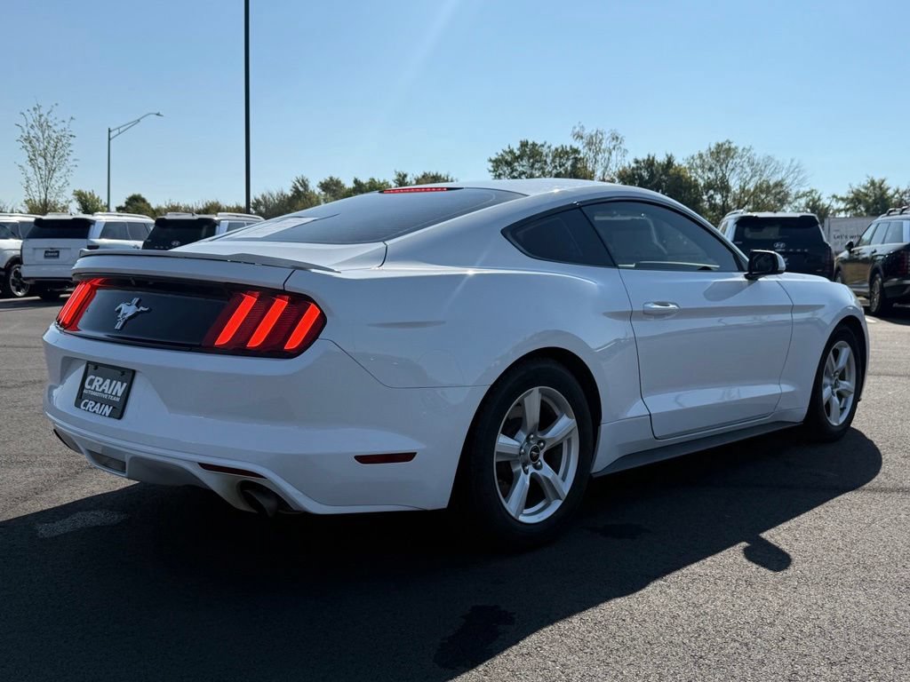 Used 2017 Ford Mustang Coupe RWD image 5