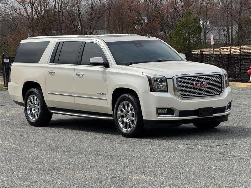 Used 2015 GMC Yukon XL Denali w/ Touring Package image 8