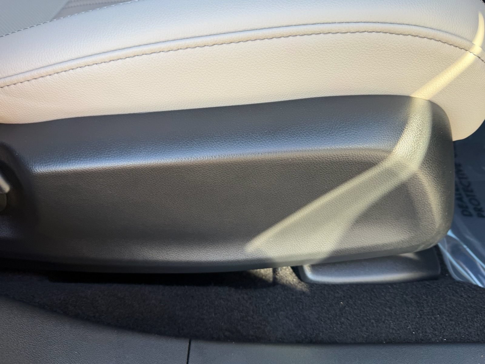 Certified 2026 Honda HR-V EX-L image 17
