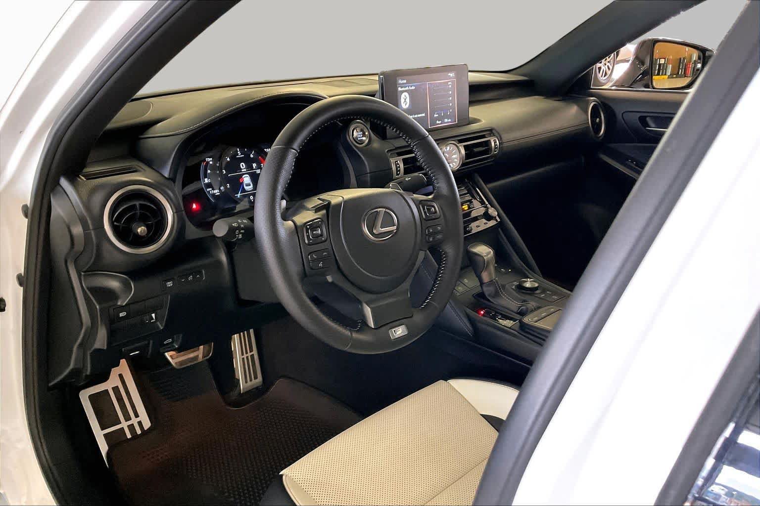 Used 2022 Lexus IS 350 F Sport w/ Accessory Package RWD image 15