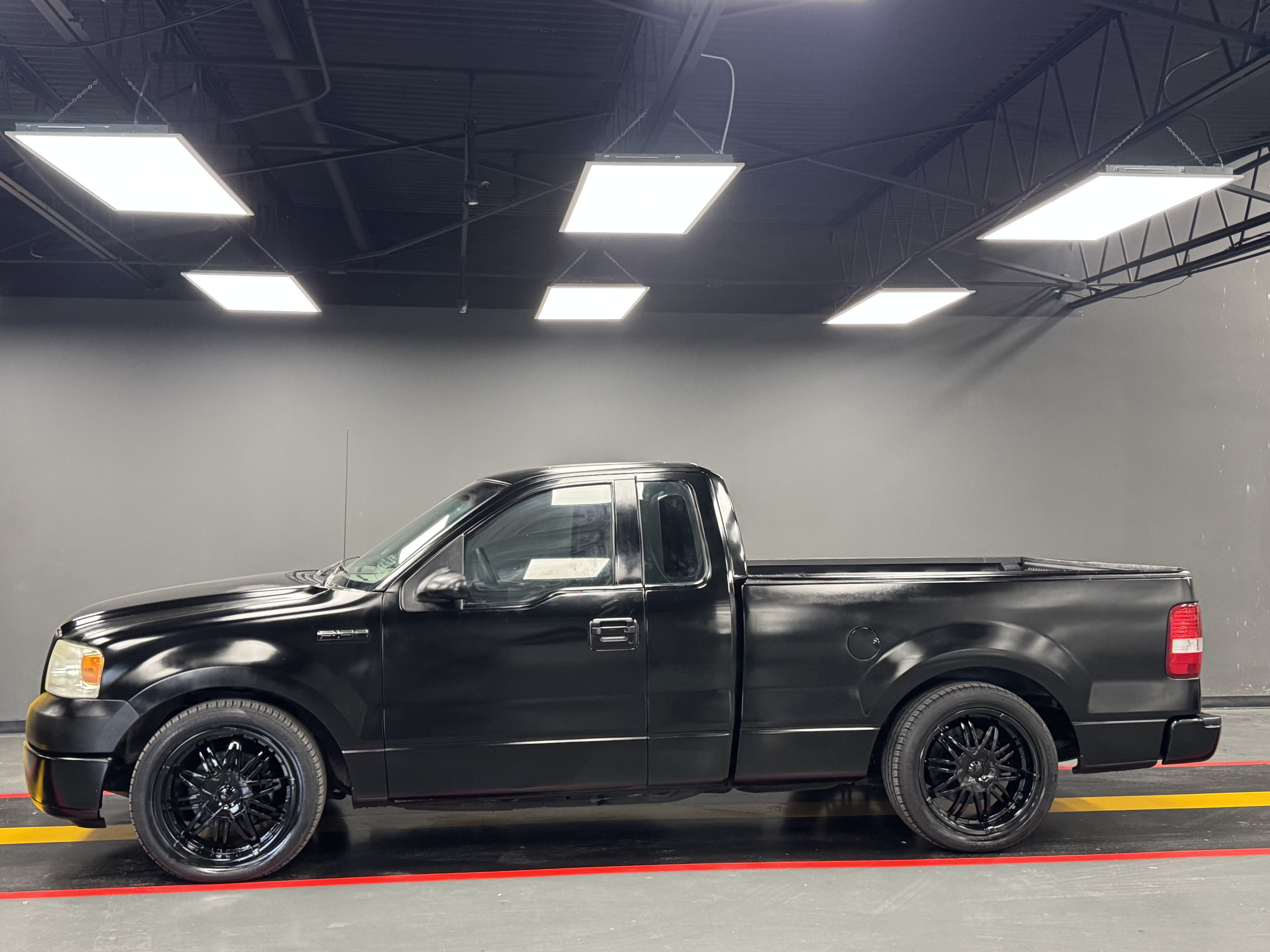 Used 2005 Ford F150 XL RWD image 3