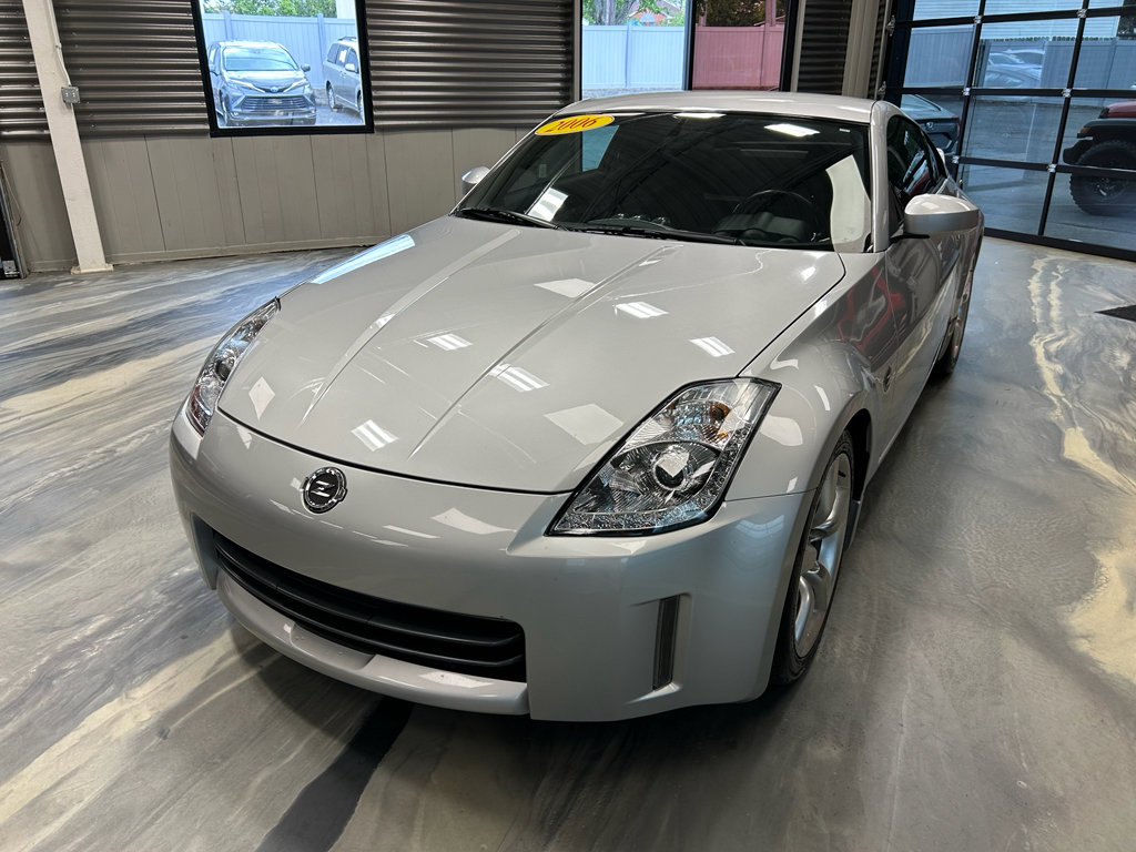 Used 2006 Nissan 350Z Coupe w/ (N93) Cargo Convenience Pkg RWD image 3