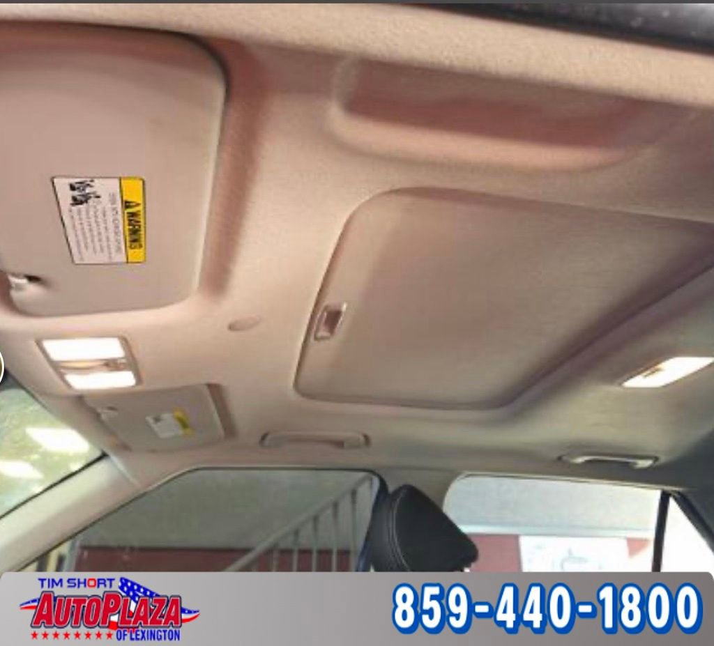 Used 2024 Hyundai Venue SEL image 8