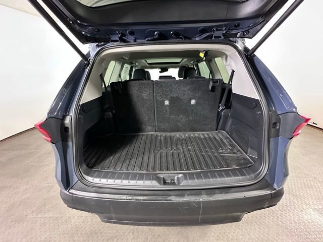 Used 2024 Toyota Grand Highlander XLE AWD/4WD image 14