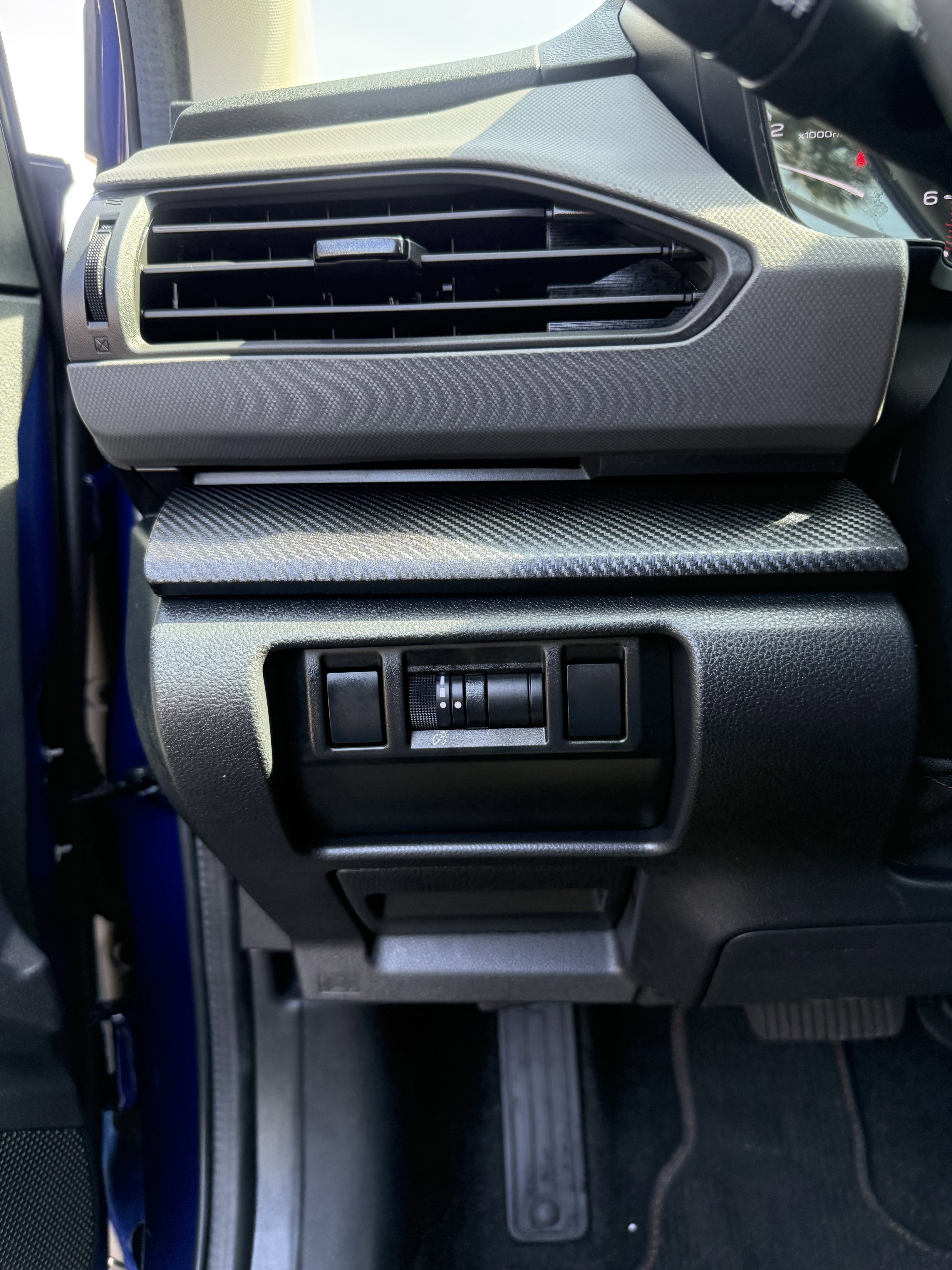 Used 2025 Subaru Crosstrek 2.5i Limited w/ Crosstrek Mirror Package image 25