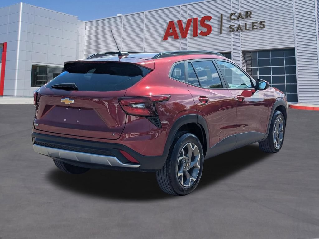 Used 2025 Chevrolet Trax LT w/ LT Convenience Package FWD image 6