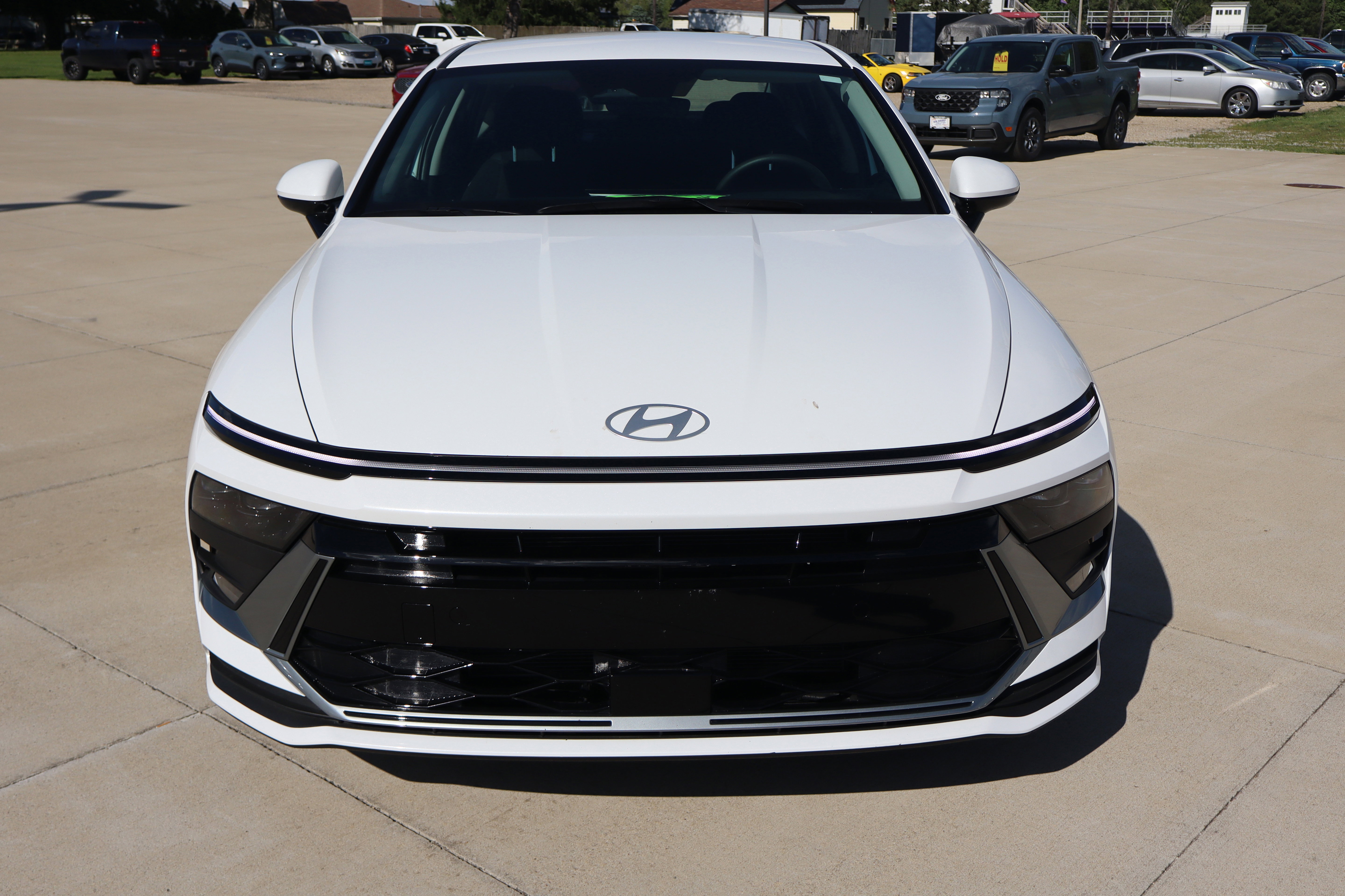 Used 2025 Hyundai Sonata SEL FWD image 2
