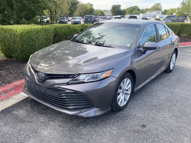 Used 2018 Toyota Camry LE FWD image 9