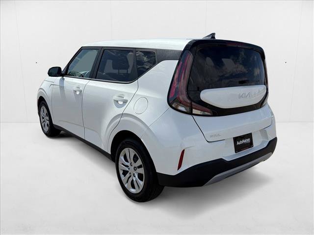 Used 2023 Kia Soul LX image 8