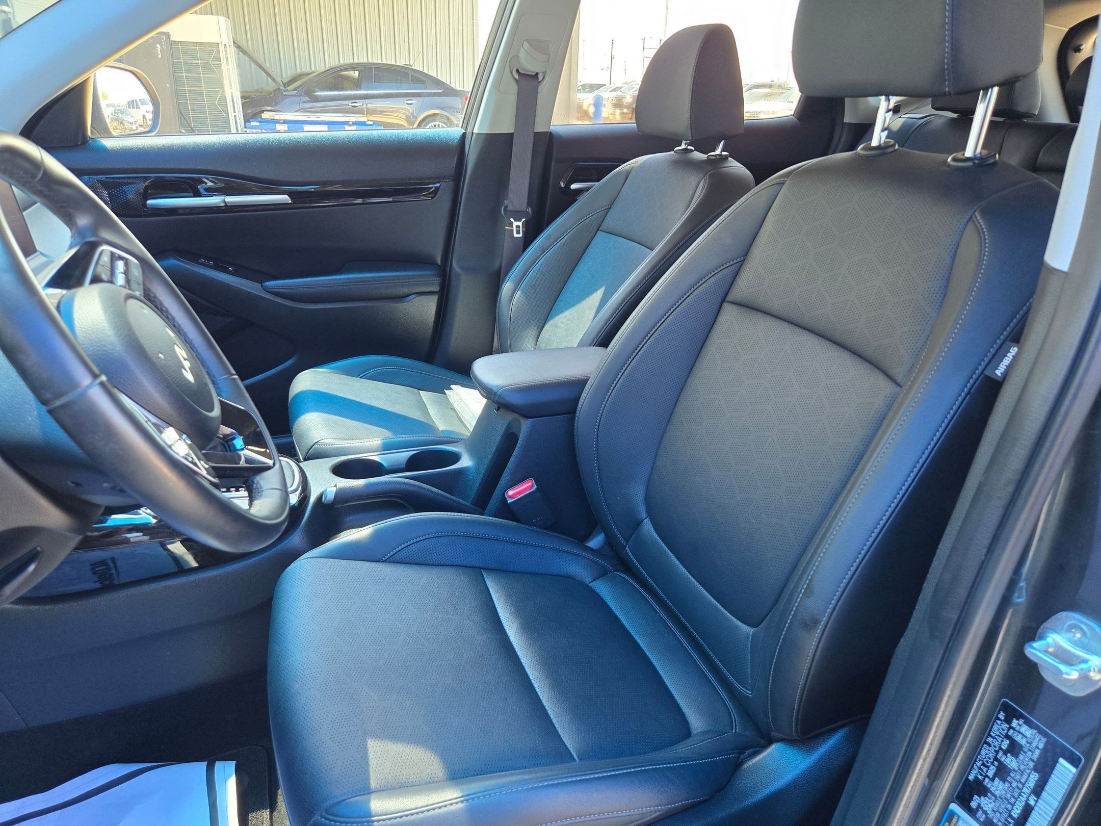 Used 2024 Kia Seltos EX FWD image 10
