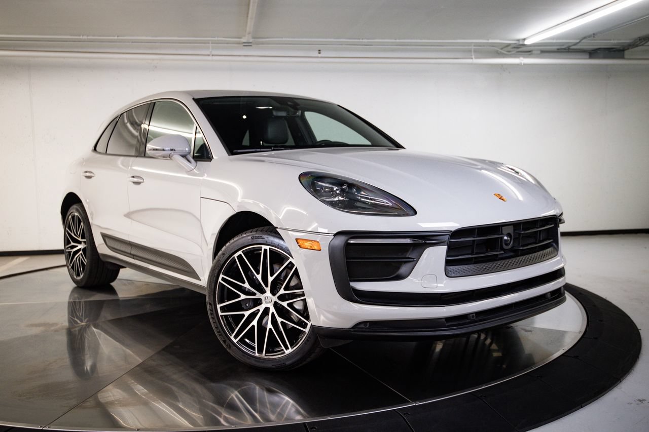 Certified 2023 Porsche Macan AWD/4WD image 9