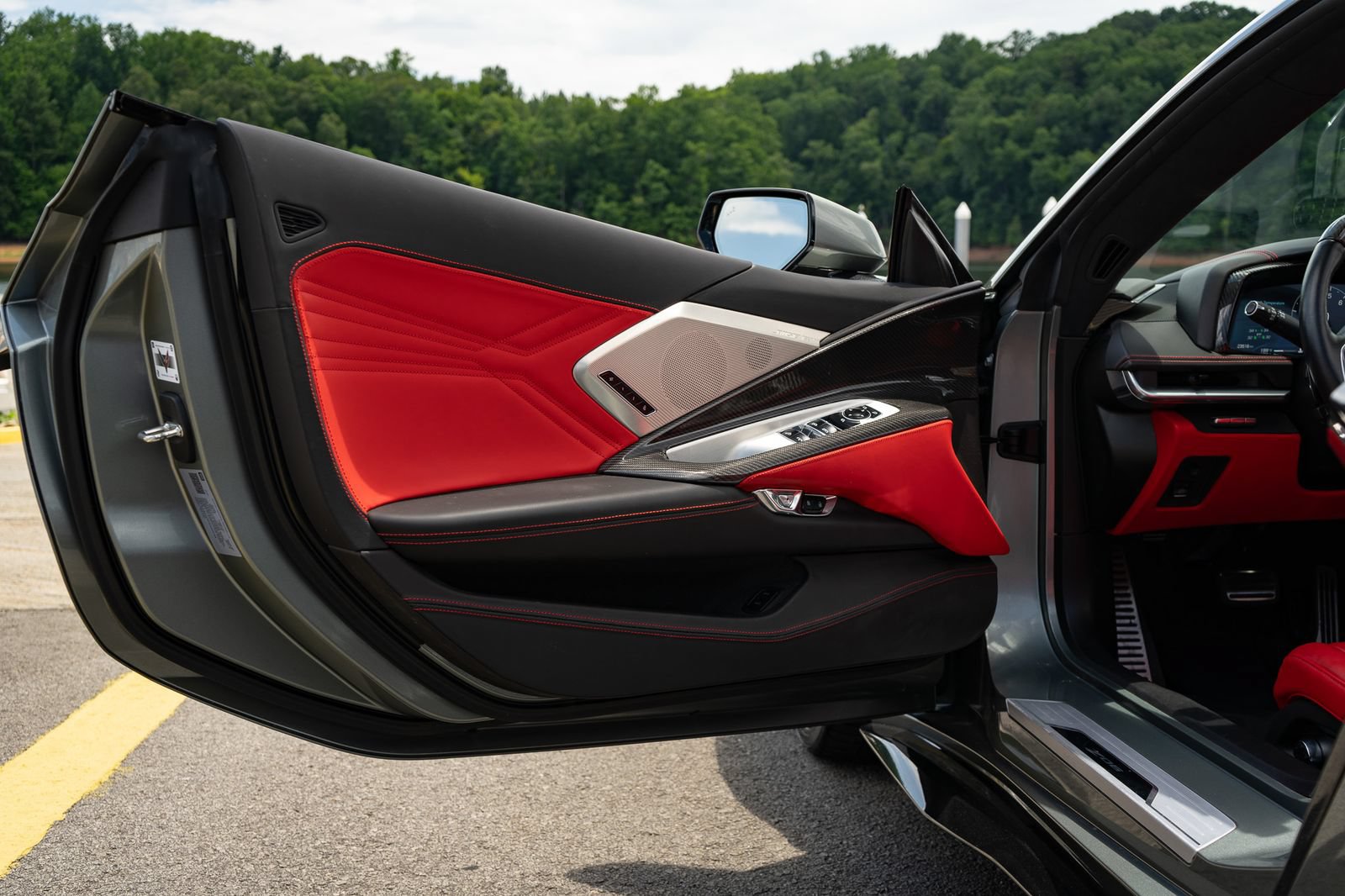 Used 2023 Chevrolet Corvette Z06 RWD image 40