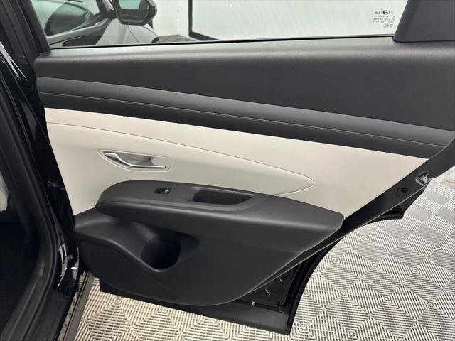 New 2026 Hyundai Tucson SEL FWD image 17