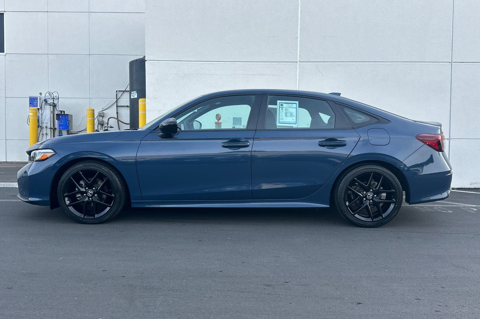 Used 2025 Honda Civic Sport image 6