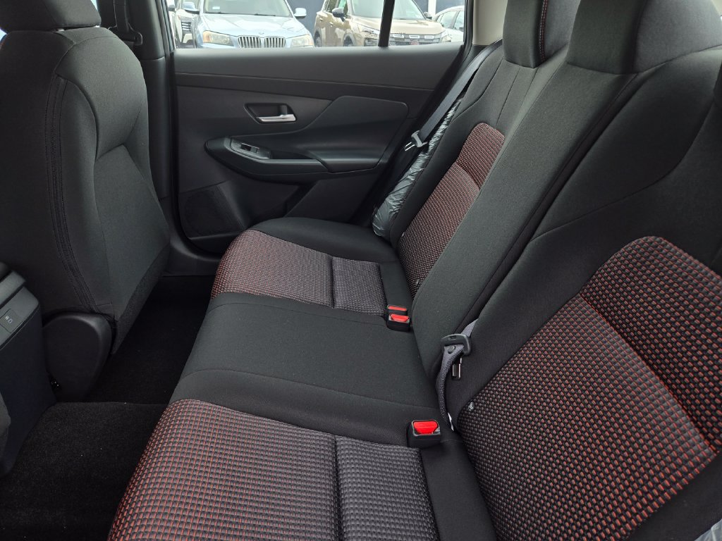 New 2027 Nissan Sentra SR w/ Floor Mat Package FWD image 5