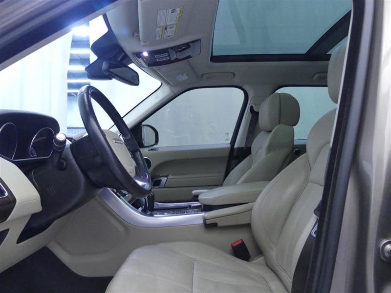 Used 2015 Land Rover Range Rover Sport HSE AWD/4WD image 19