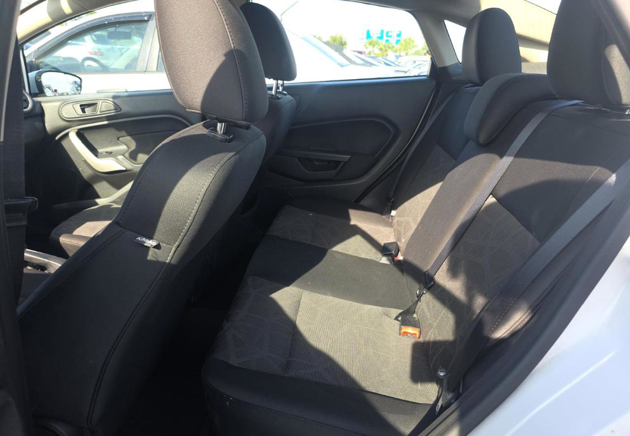 Used 2011 Ford Fiesta SEL image 16