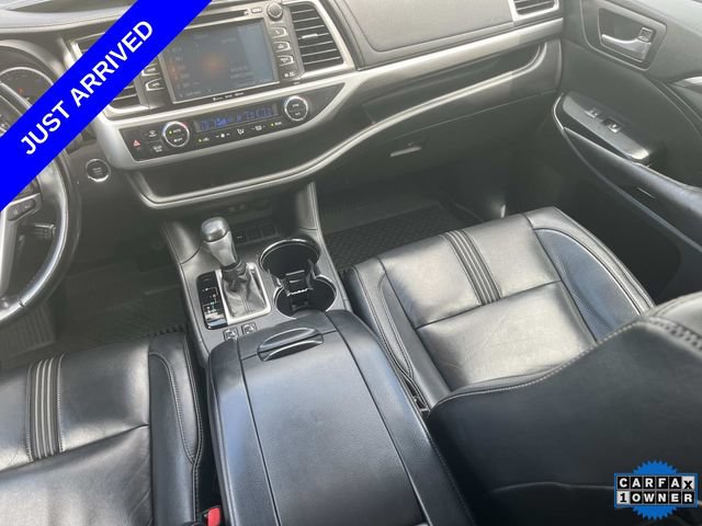 Used 2017 Toyota Highlander SE FWD image 15