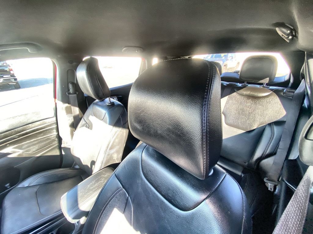 Used 2023 Jeep Compass Limited image 19