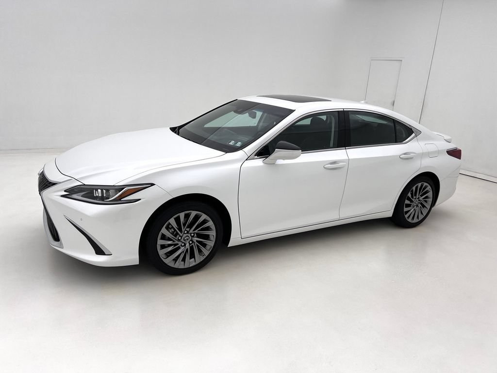Used 2025 Lexus ES 300h w/ Luxury Package FWD image 5