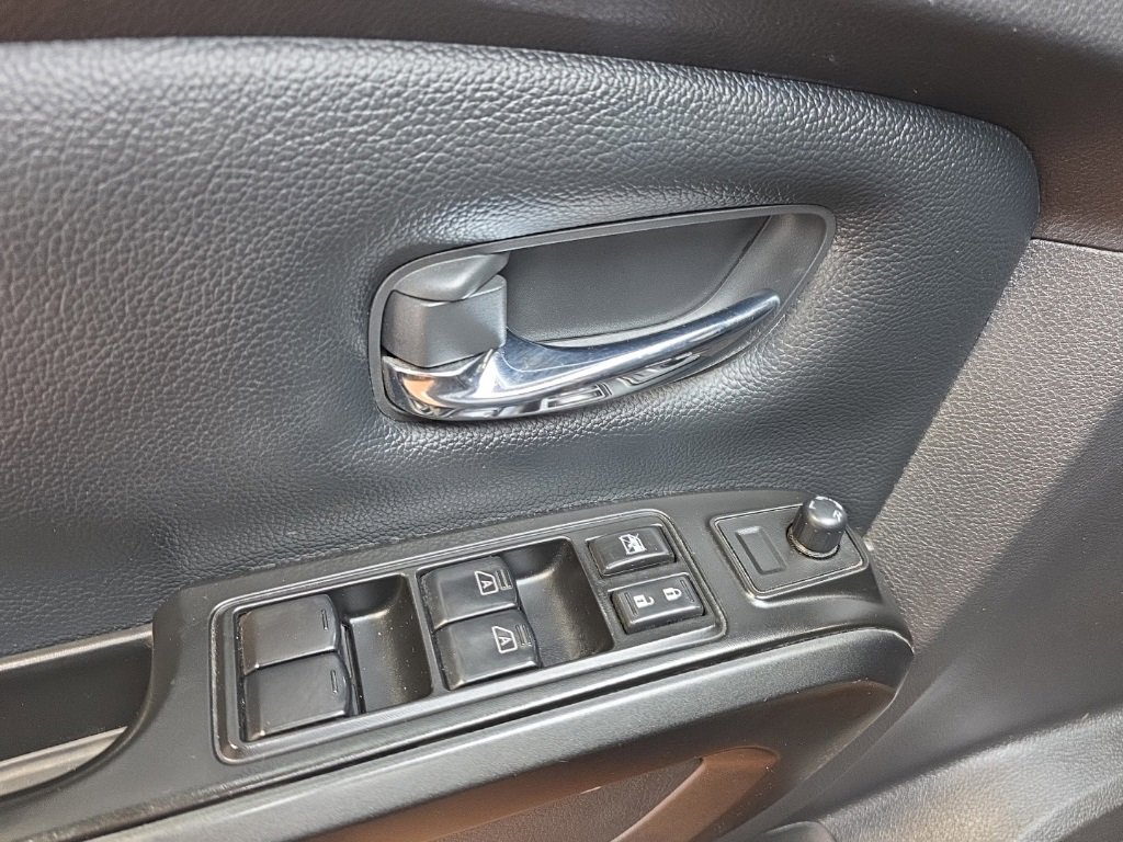 Used 2023 Nissan Titan PRO-4X w/ Pro-4x Convenience Package image 29