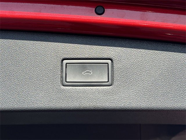 Used 2024 Volkswagen Tiguan SE R-Line image 33