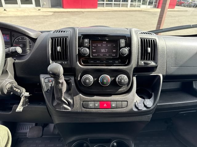 Used 2021 RAM ProMaster 2500 w/ Convenience Group FWD image 22