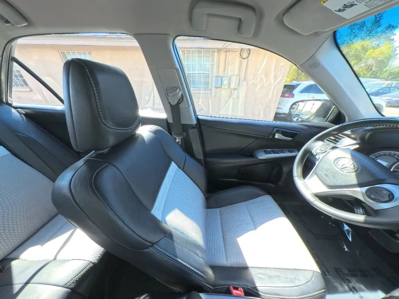 Used 2014 Toyota Camry SE image 26