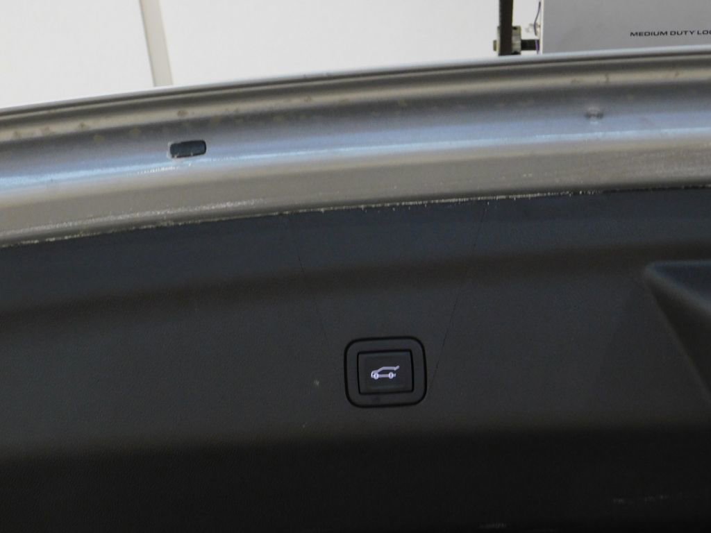 Used 2024 Chevrolet Tahoe Premier w/ Premium Package AWD/4WD image 90