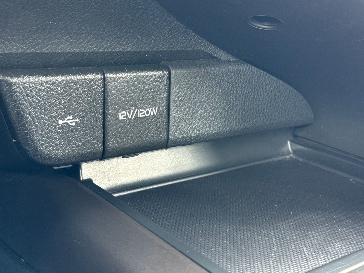 Used 2024 Toyota Camry SE image 20