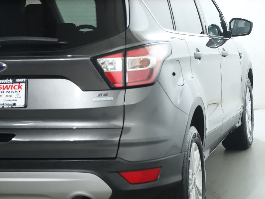 Used 2017 Ford Escape SE w/ Equipment Group 201A FWD image 47