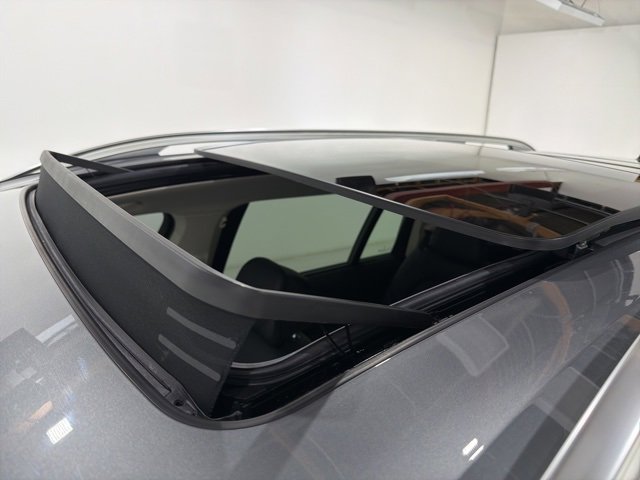 Used 2024 BMW X7 xDrive40i image 31