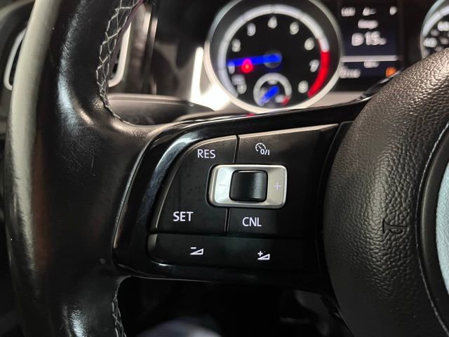 Used 2015 Volkswagen Golf R 4-Door image 22