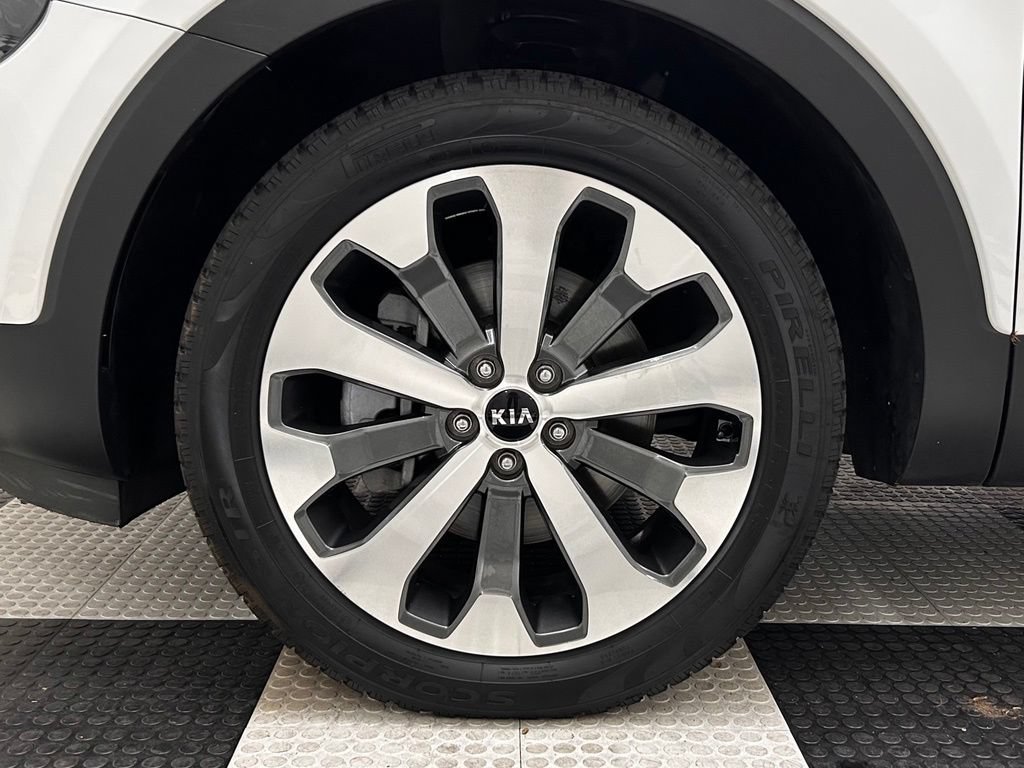 Used 2020 Kia Telluride S w/ S 8 Passenger Seating Package AWD/4WD image 8