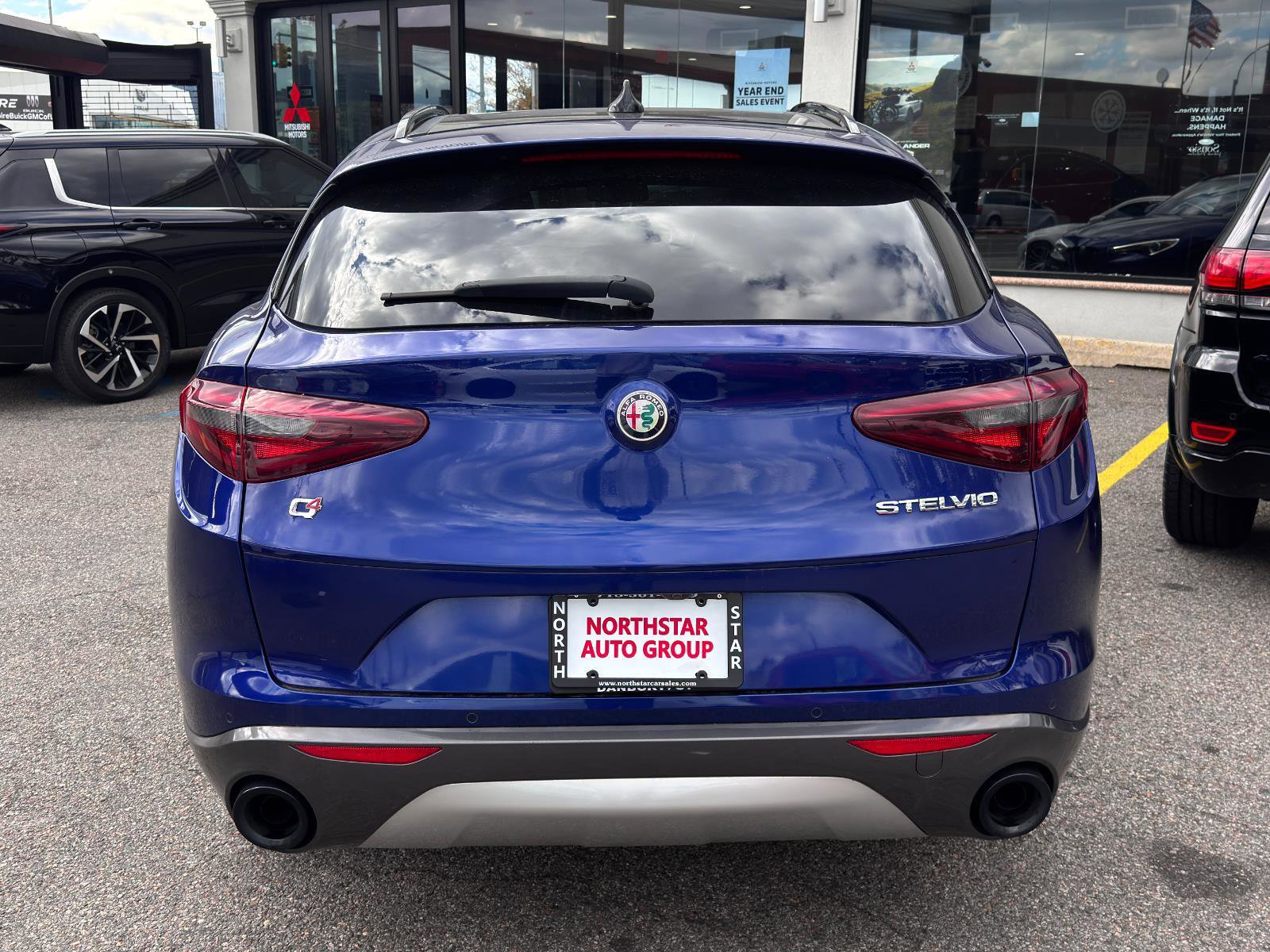 Used 2022 Alfa Romeo Stelvio Ti image 5