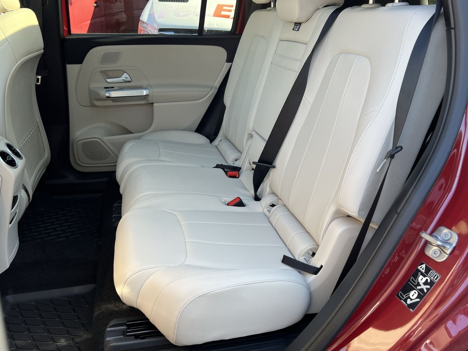 New 2026 Mercedes-Benz GLB 250 4MATIC image 30
