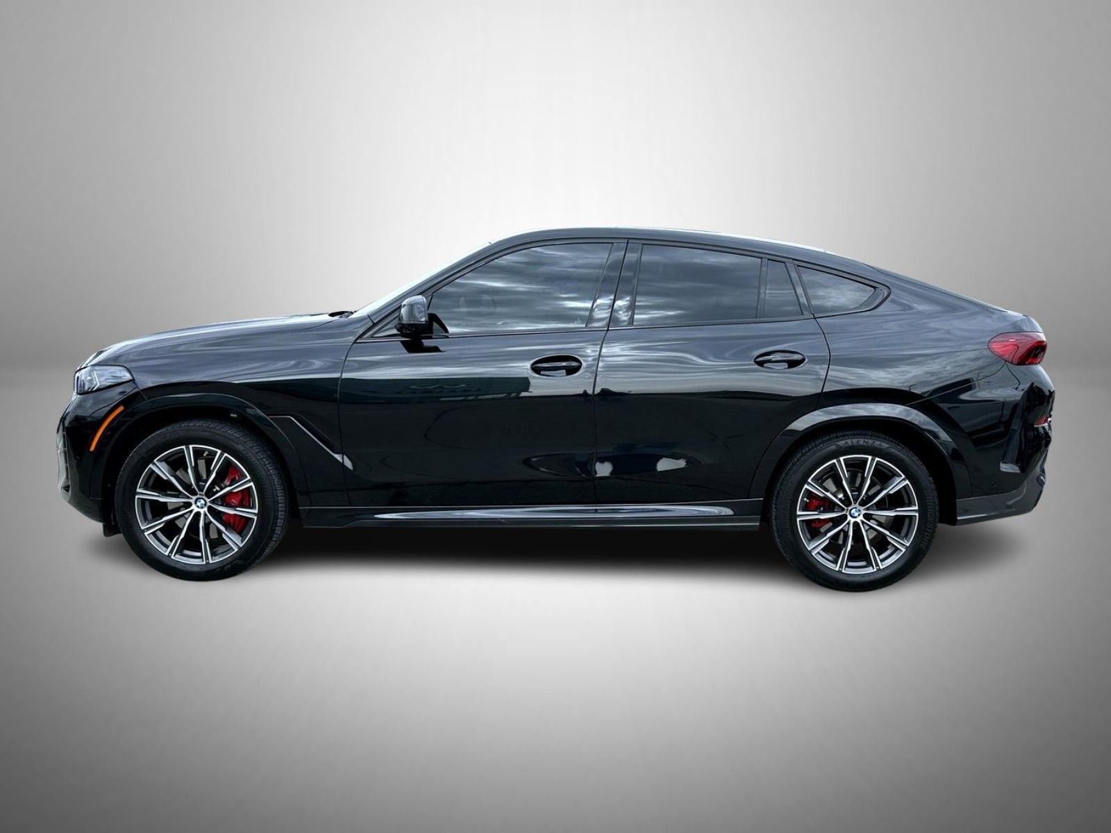 Used 2024 BMW X6 xDrive40i w/ Premium Package image 8