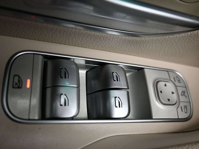 Used 2021 Mercedes-Benz GLE 350 w/ Premium Package image 24